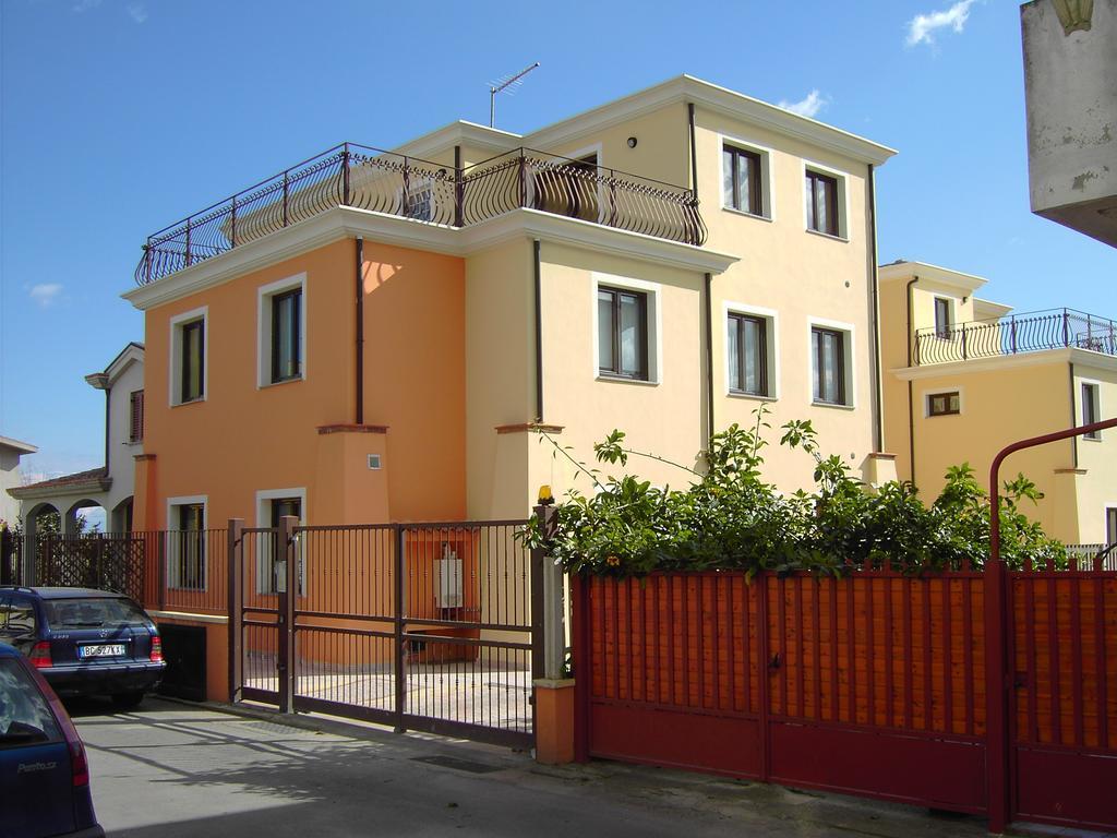 Bertolottu Residence Apartments Tortoli Ruang foto